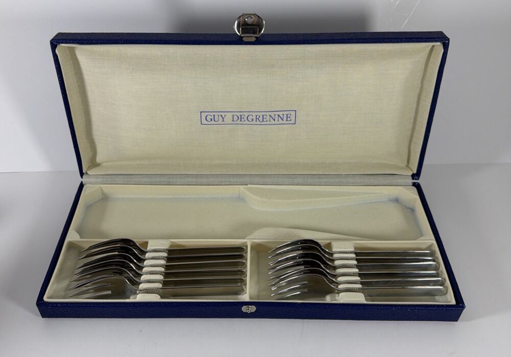 Guy Degrenne Set of 12 5.25” Fish Forks